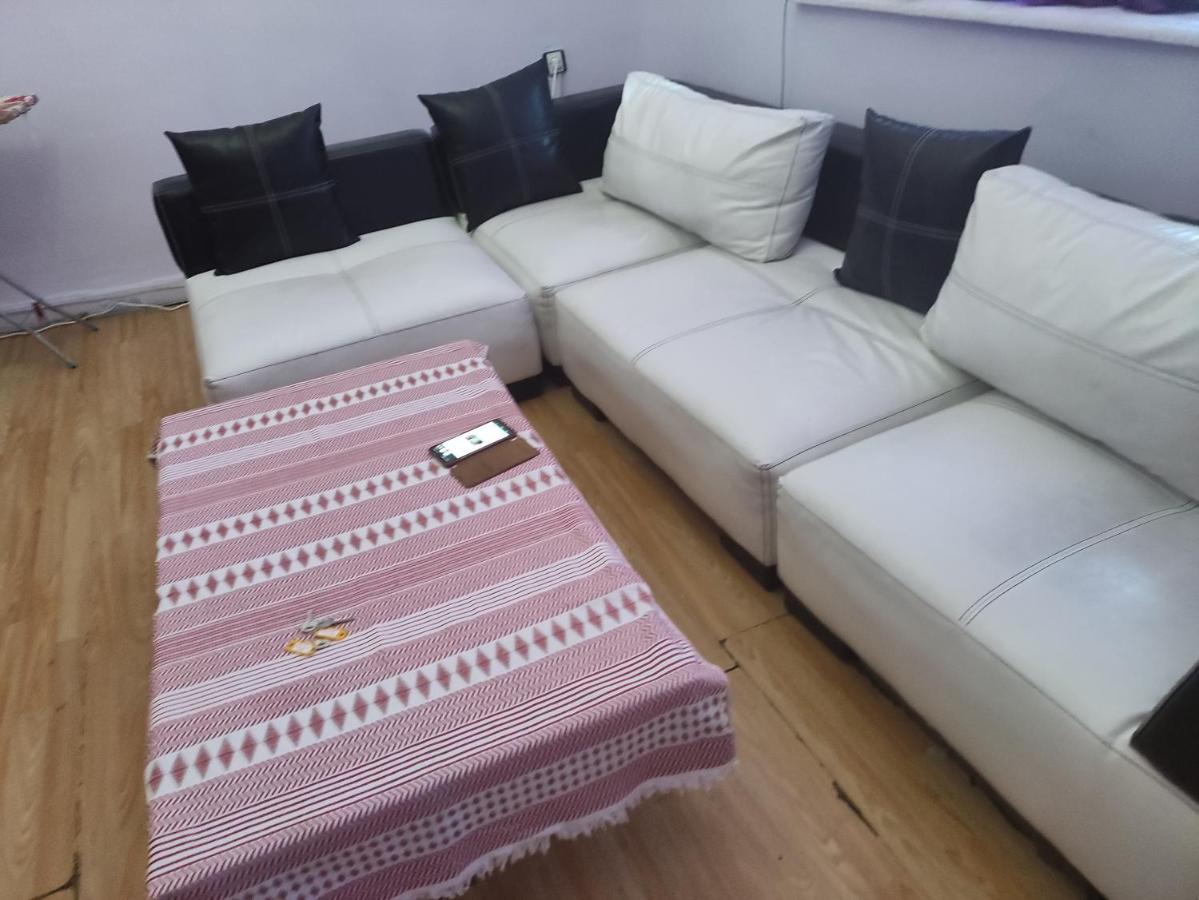 Малък Апартамент В Центъра На Гр.Бургас Burgas Luaran gambar